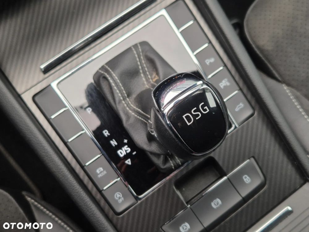 Skoda Superb 1.5 TSI Sportline DSG - 19