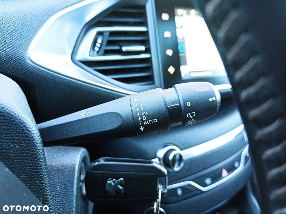 Peugeot 308 - 23