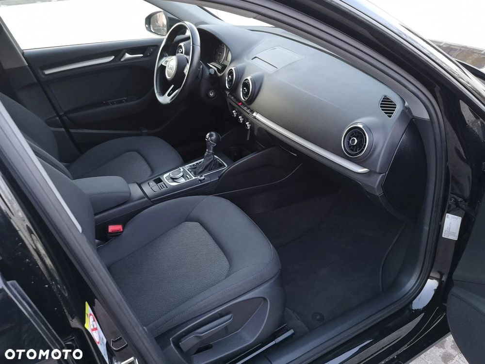 Audi A3 Sportback 1.6 TDI S tronic sport - 6