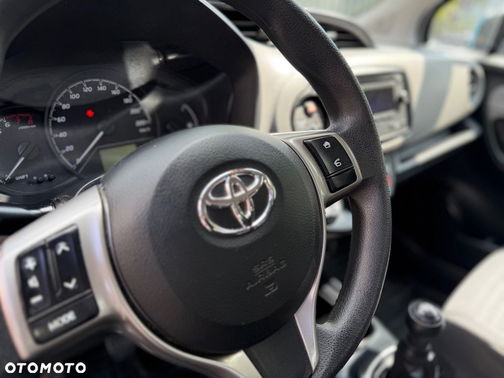 Toyota Yaris - 15