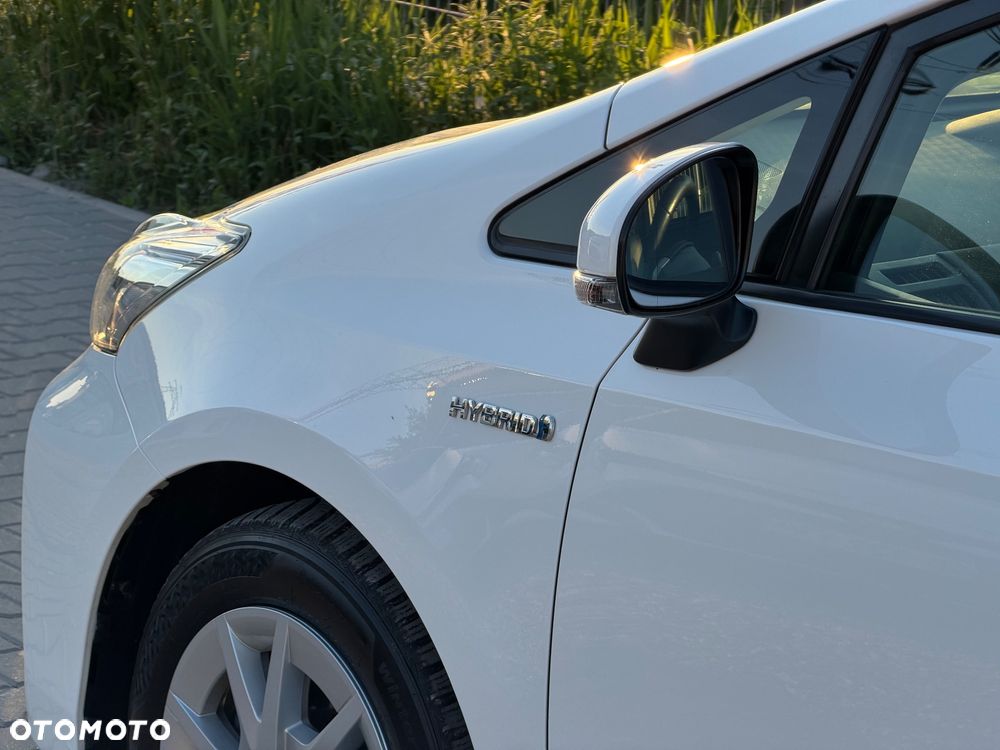 Toyota Prius+ (Hybrid) Executive - 4