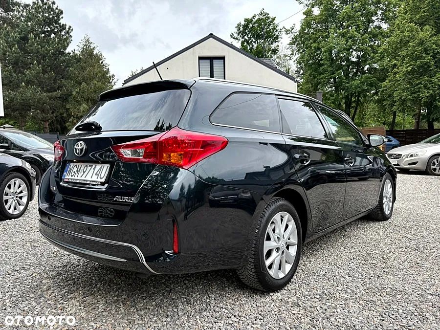 Toyota Auris 2.0 D-4D Executive - 5