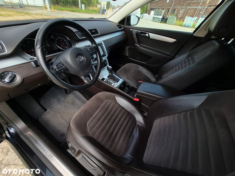 Volkswagen Passat - 13