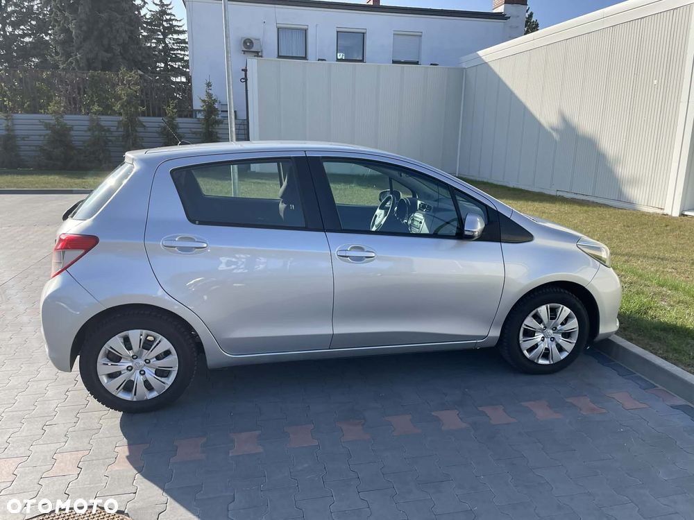 Toyota Yaris 1.0 Sol - 9