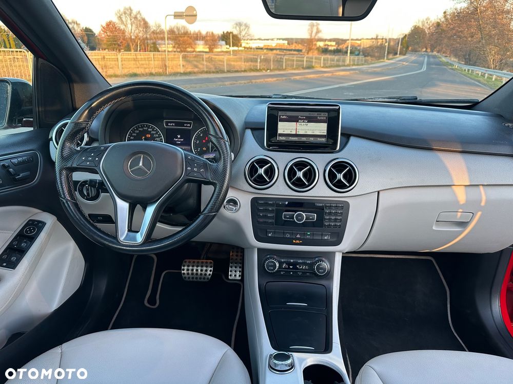 Mercedes-Benz Klasa B 250 (BlueEFFICIENCY) 7G-DCT - 20