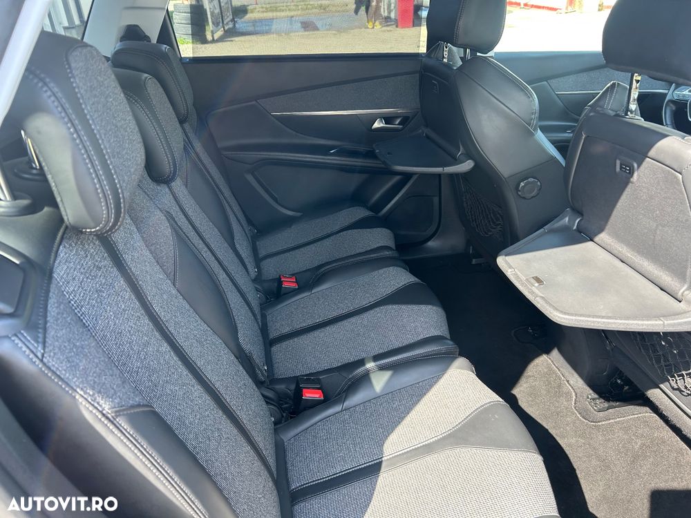 Peugeot 5008 - 30