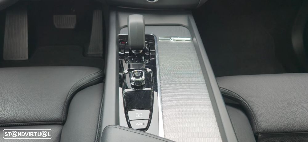 Volvo XC 60 2.0 T6 PHEV Plus Bright AWD - 21