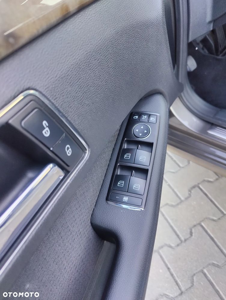 Mercedes-Benz Klasa E 250 CDI DPF BlueEFFICIENCY Automatik Elegance - 10