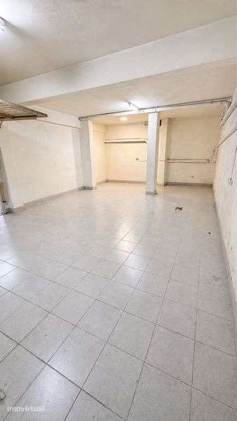 Box Fechada 50m² Centro Parede – Eletricidade Própria - Grande imagem: 5/8