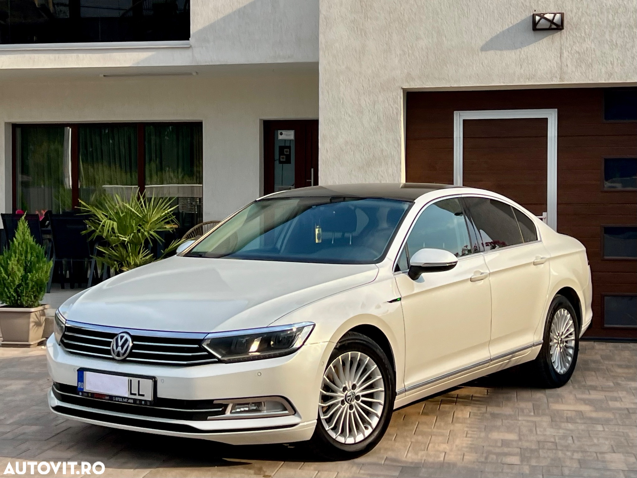 Volkswagen Passat 1.6 TDI (BlueMotion Technology) DSG Comfortline - 2