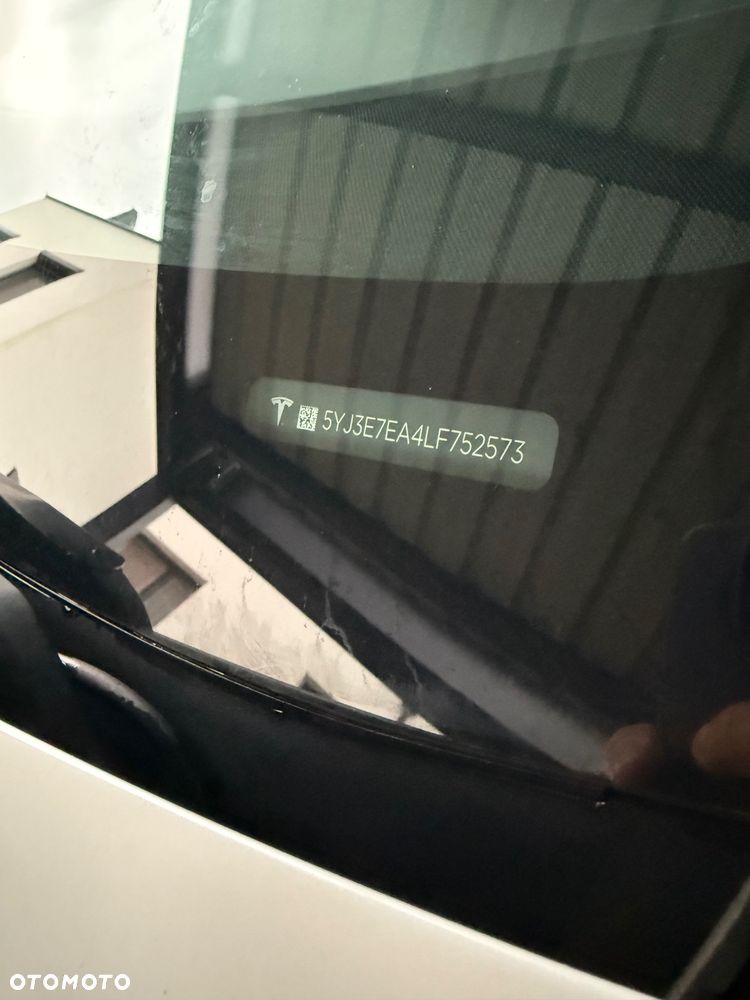 Tesla Model 3 Standard Range Plus - 30