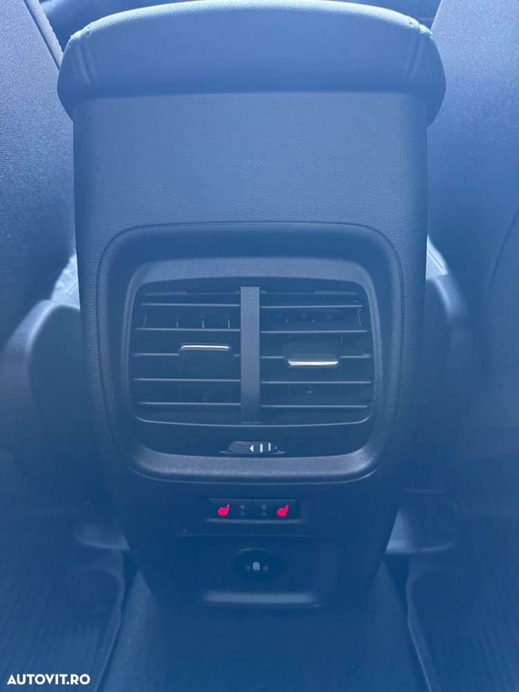 Ford Kuga 1.5 EcoBoost A8 FWD Titanium - 34