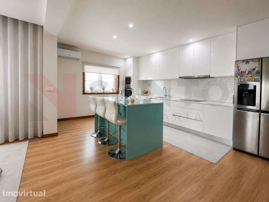 Moradia T3 com Open Space, Garagem para 3 Carros e Jardim - Grande imagem: 3/22
