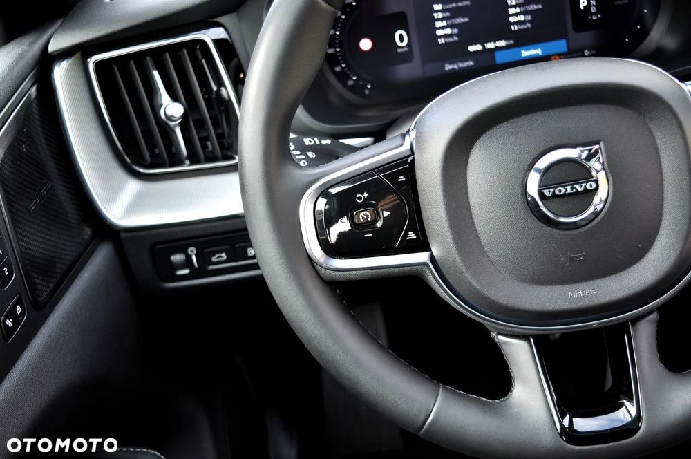 Volvo XC 60 T6 AWD Recharge Geartronic RDesign - 27
