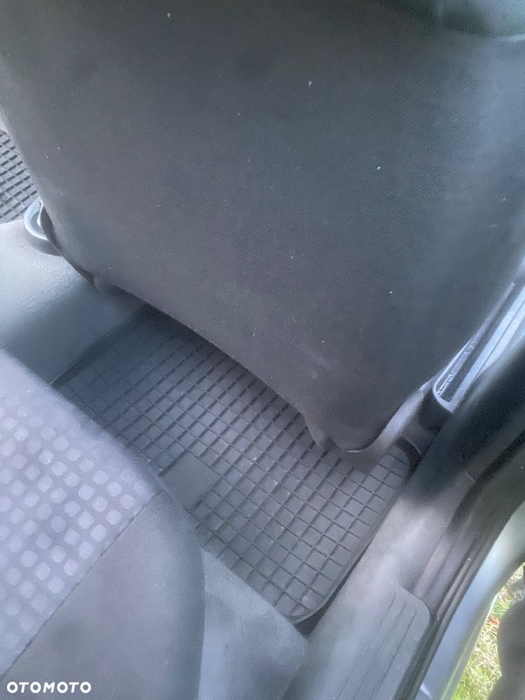 Opel Corsa - 20