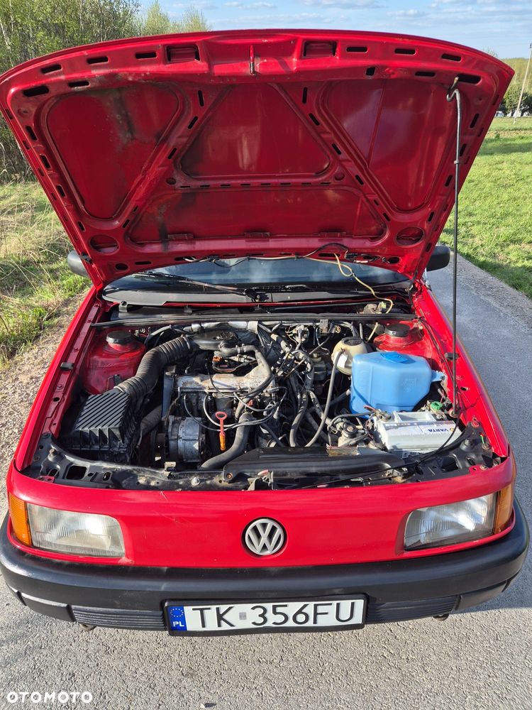 Volkswagen Passat 1.8 CL - 6