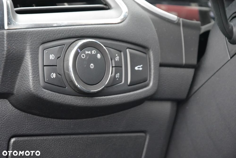 Ford S-Max 2.0 TDCi Titanium - 28