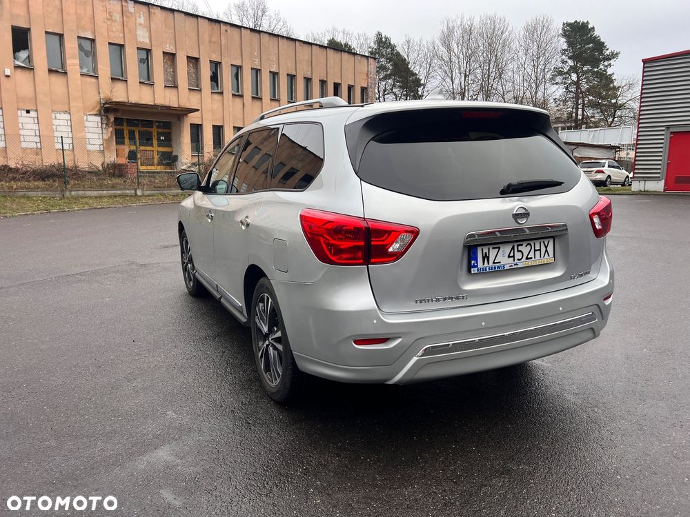 Nissan Pathfinder - 8