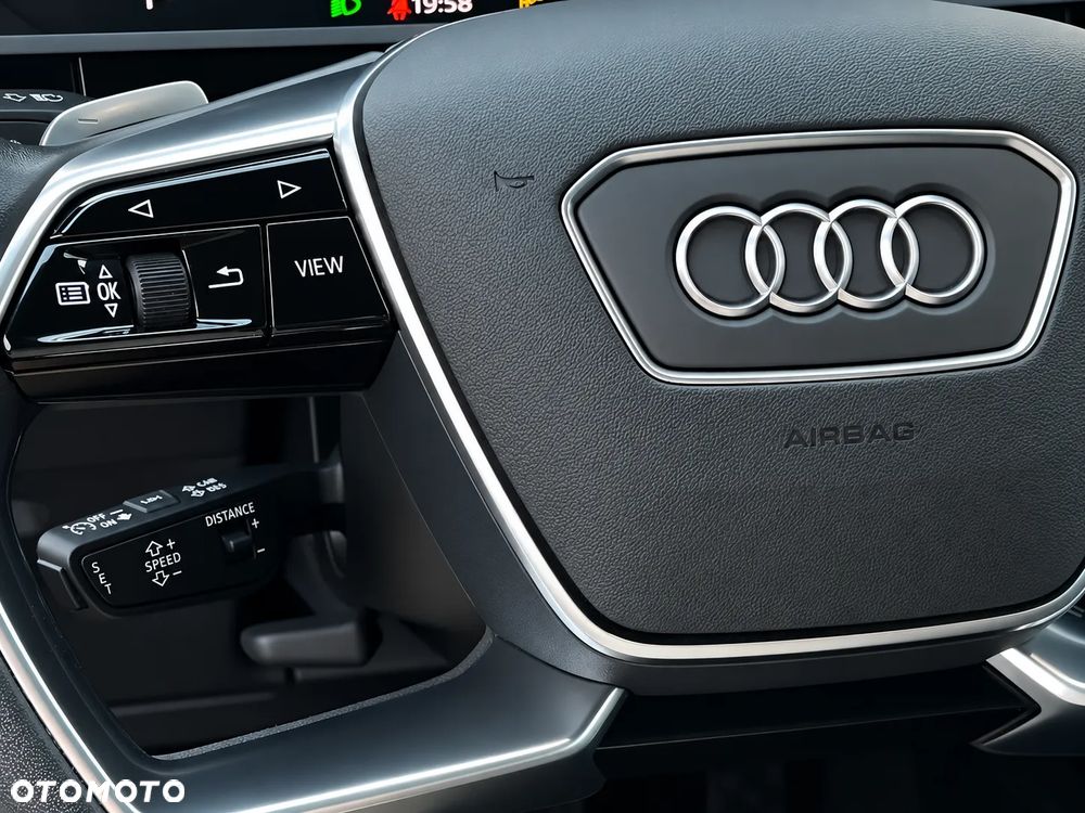Audi e-tron - 17