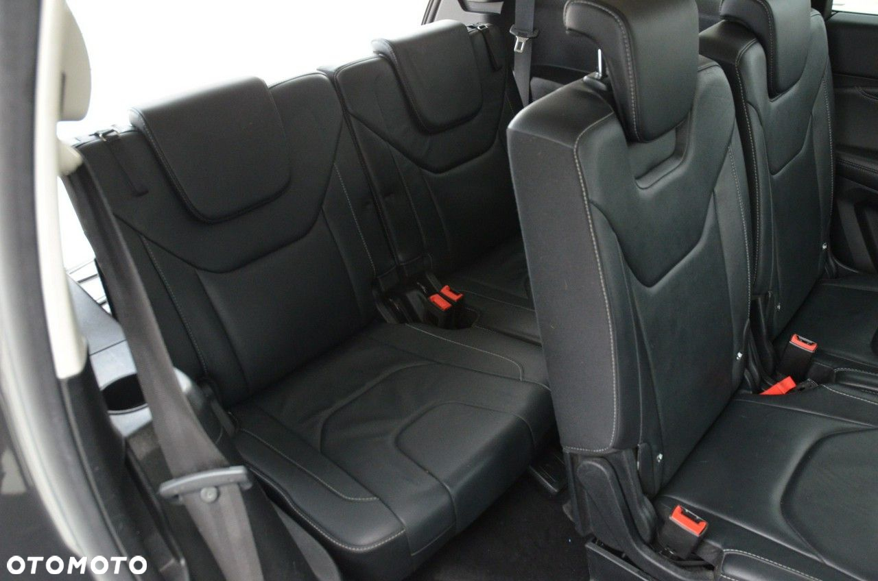 Ford S-Max 2.0 TDCi 4WD Titanium PowerShift - 35