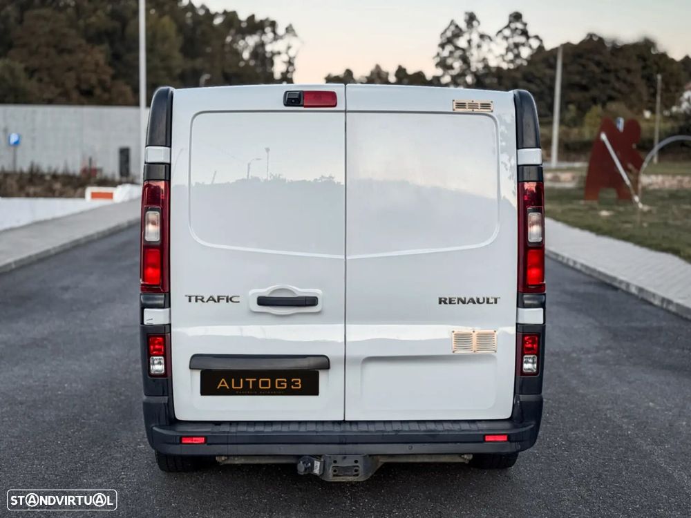 Renault Trafic 1.6 dCi L2H1 1.2T SS - 9