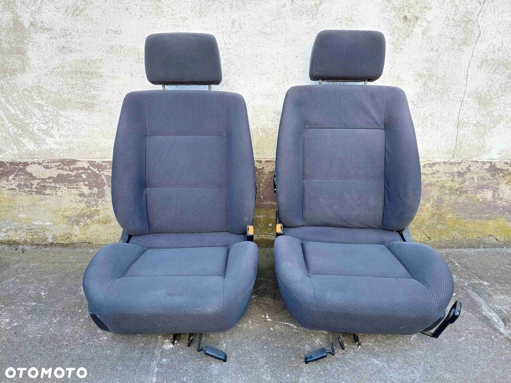 Fotel Przód Przedni Prawy Pasażera Audi 80 B4 - 1