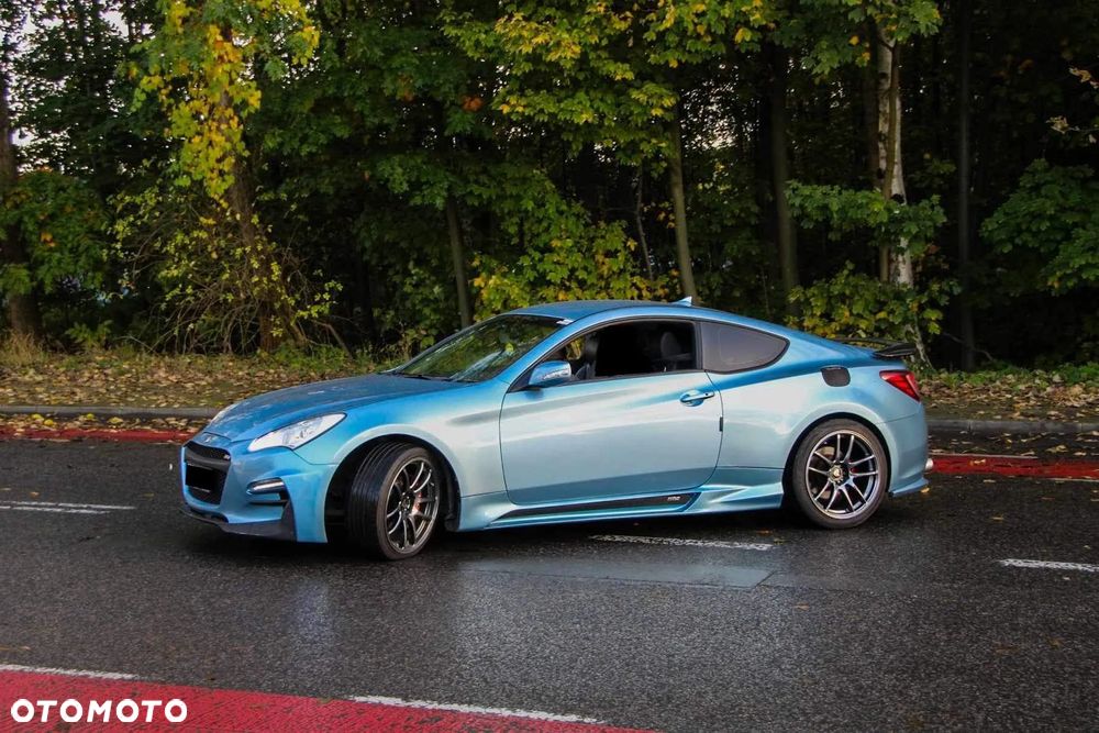 Hyundai Genesis Coupe - 1