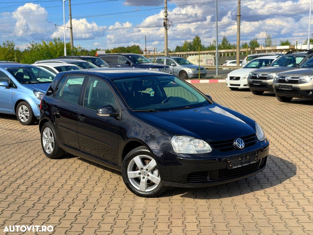 Volkswagen Golf - 1