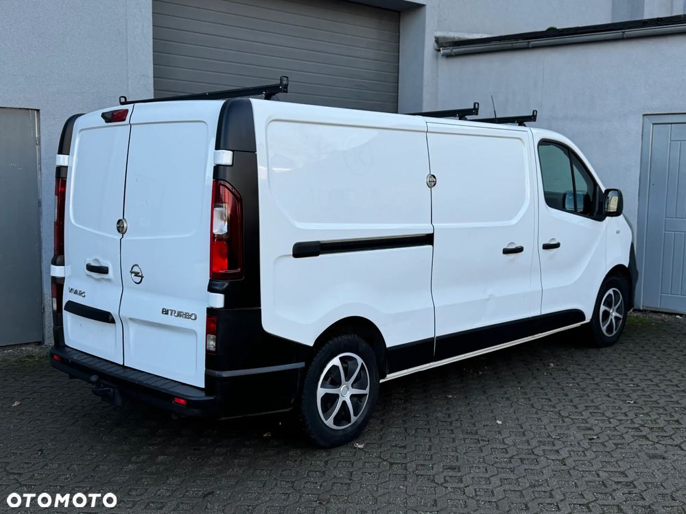 Opel Vivaro - 8