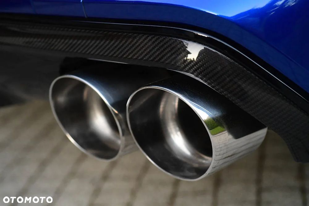 BMW M8 Competition - 16