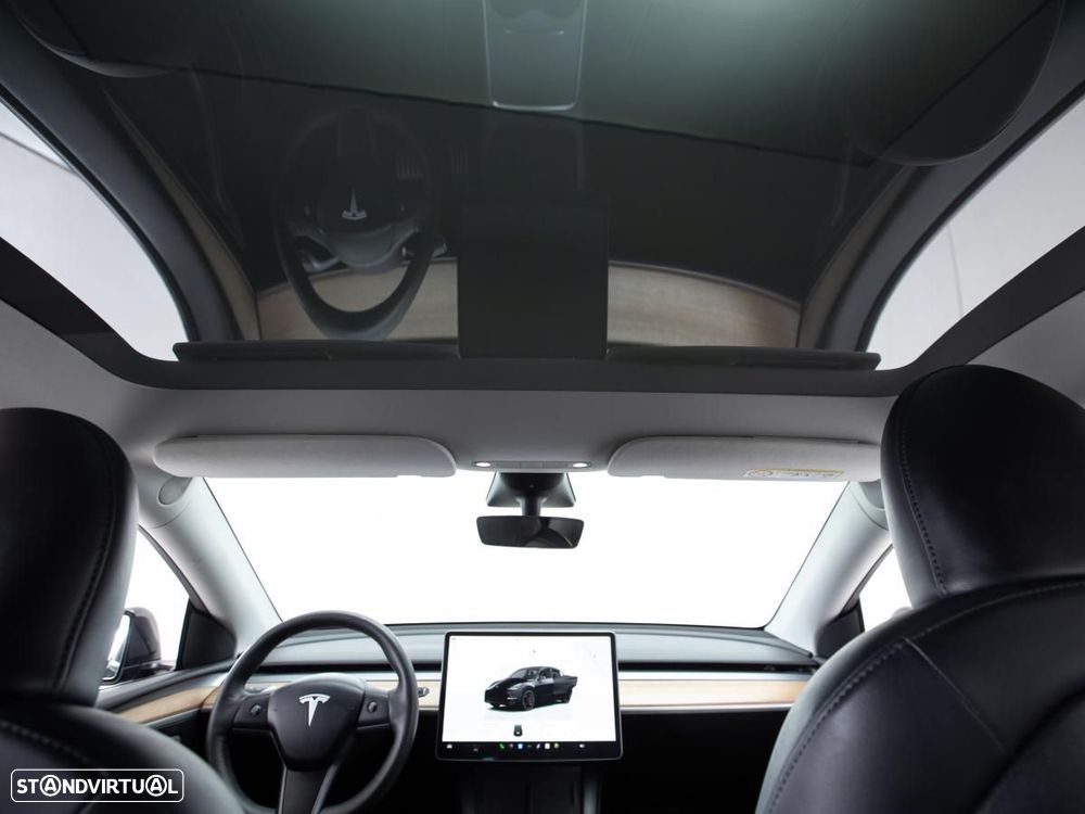 Tesla Model Y Performance Dual Motor AWD - 6