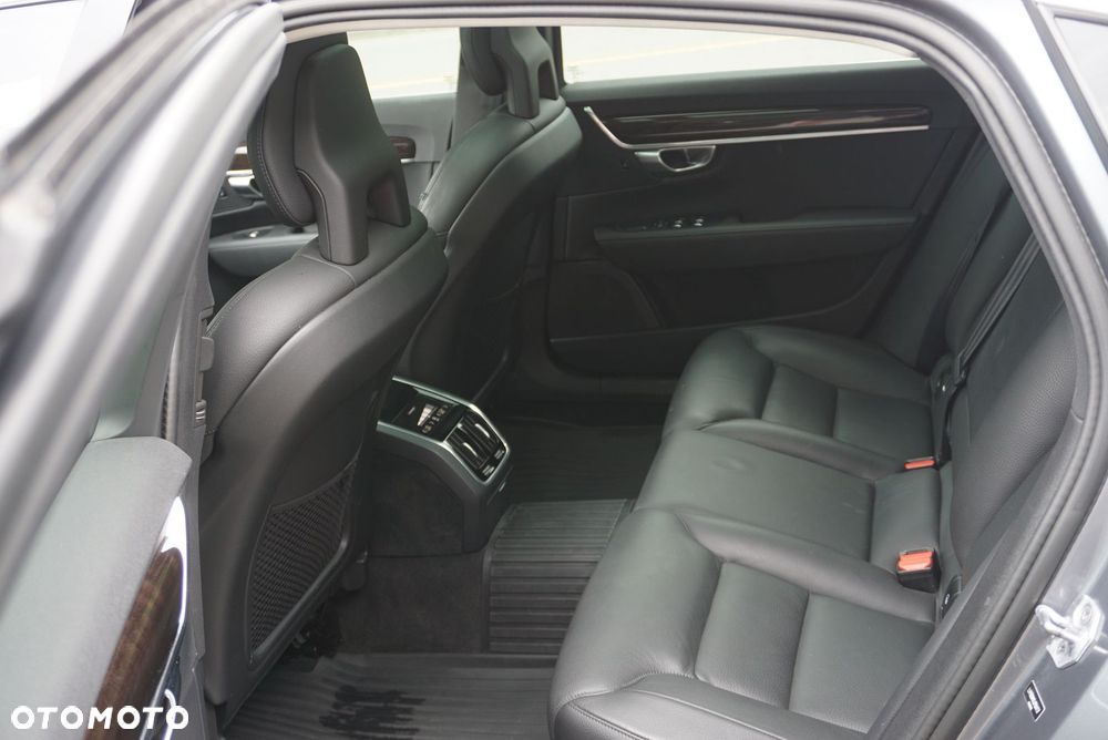Volvo S90 T6 AWD Momentum - 11