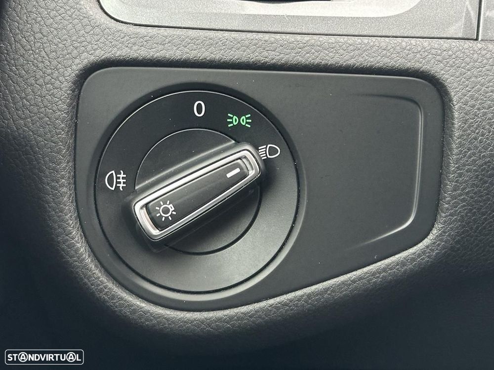 VW e-Golf AC/DC - 38