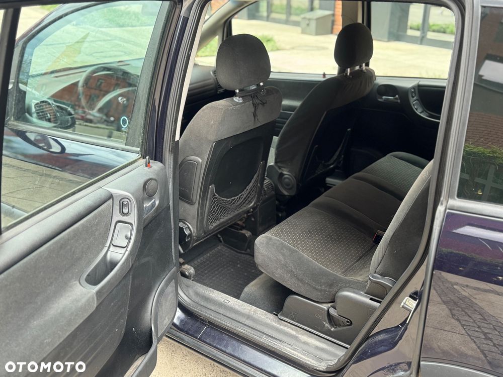 Opel Zafira - 10