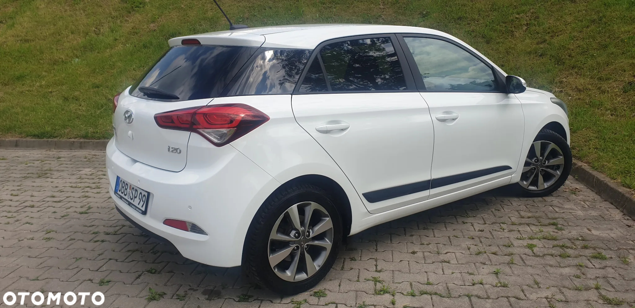 Hyundai i20 1.4 YES Gold - 16