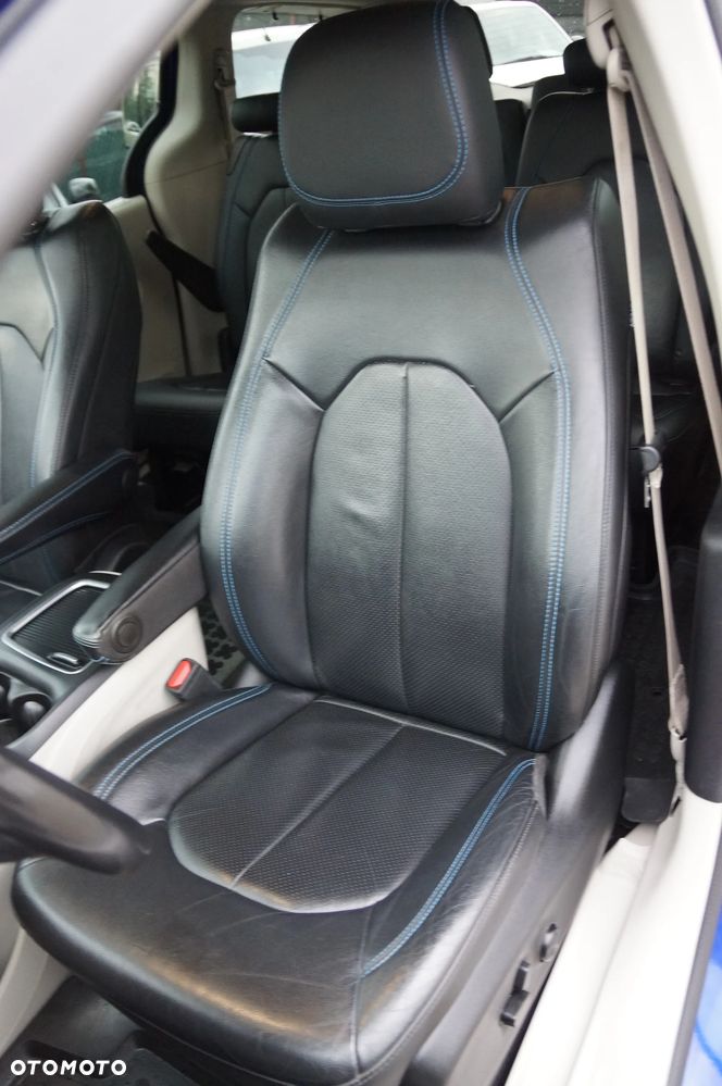 Chrysler Pacifica - 24