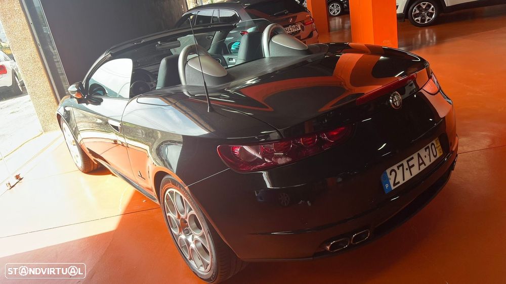 Alfa Romeo Spider 2.2 JTS - 6