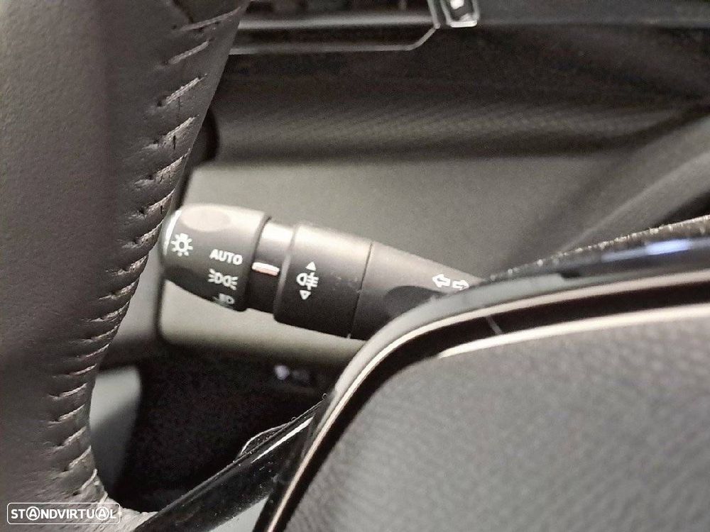 Peugeot 308 1.2 Hybrid Style e-DCS6 - 14