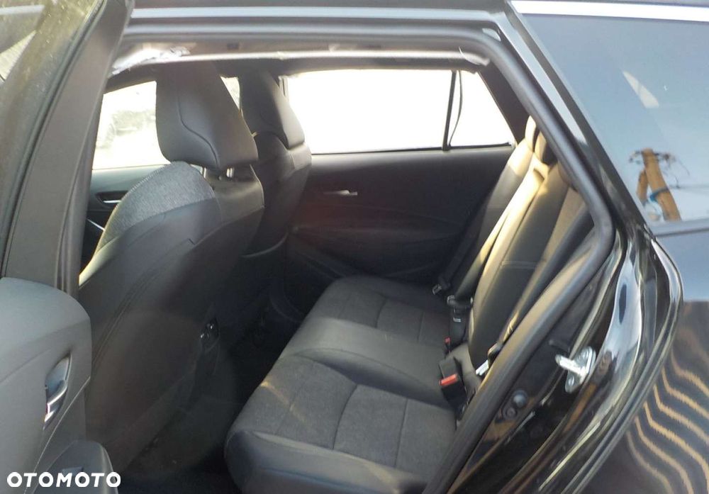 Toyota Corolla - 23