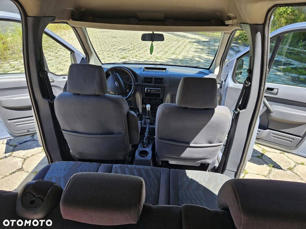 Ford Tourneo Connect - 8