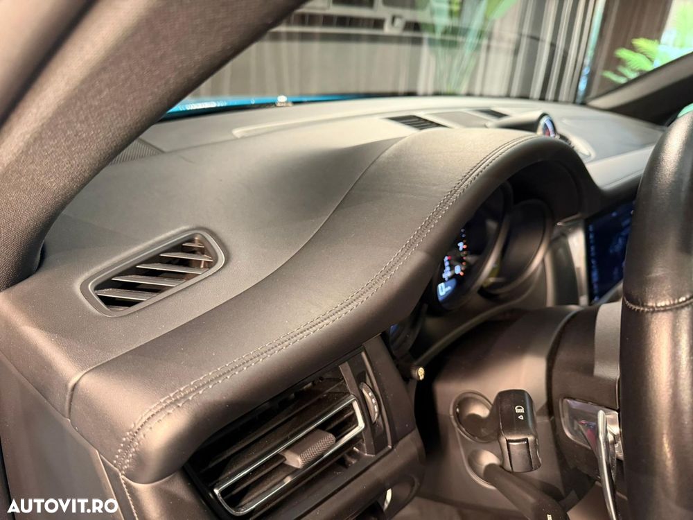 Porsche Macan - 17