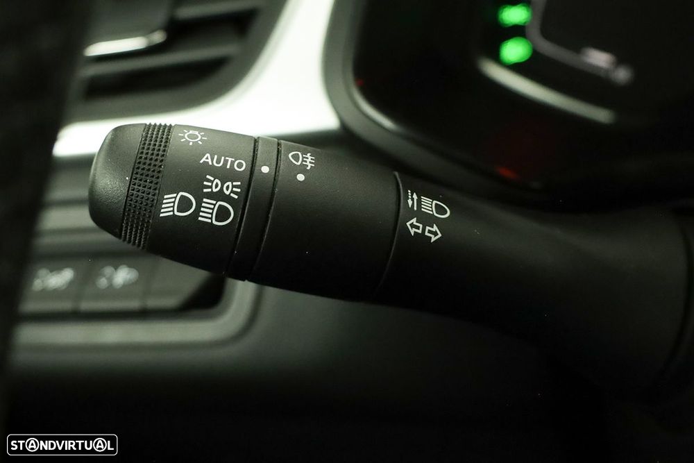 Renault Captur 1.0 TCe Techno Bi-Fuel - 17