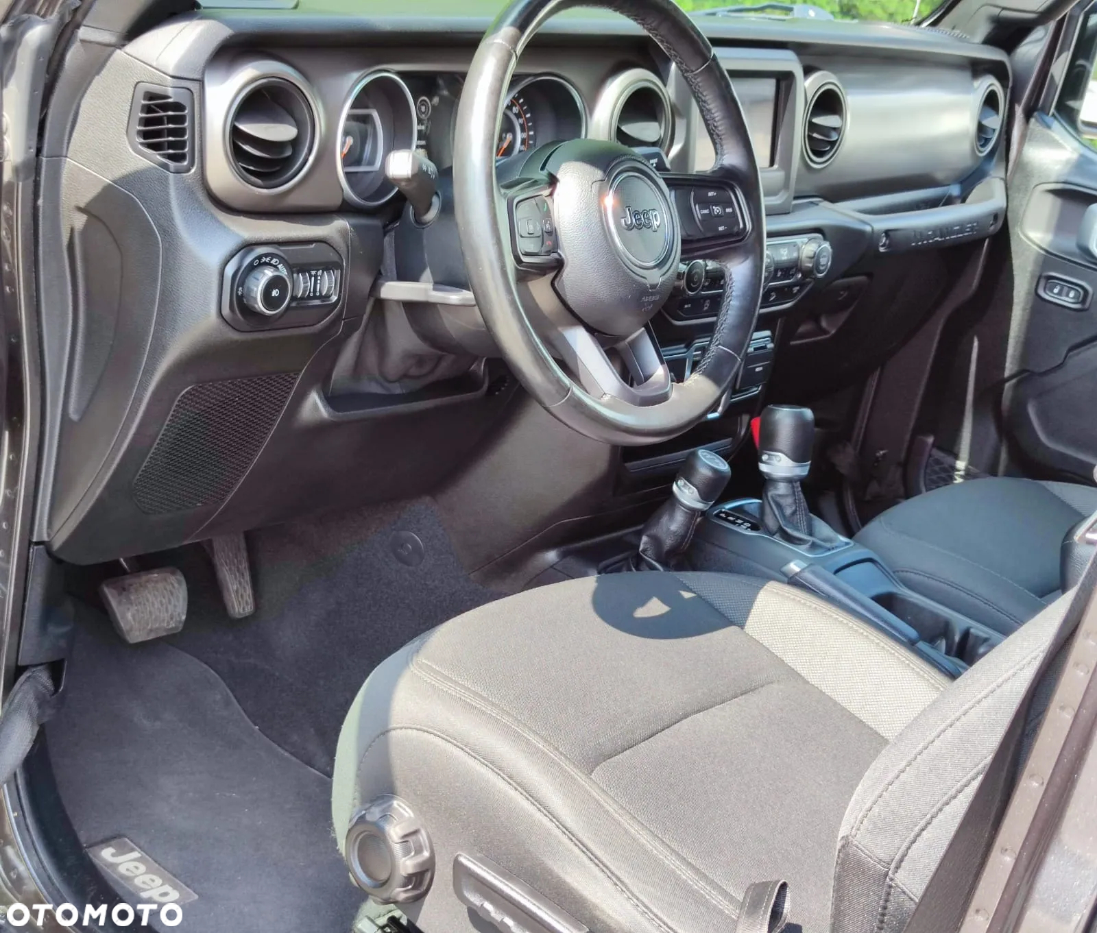 Jeep Wrangler Unlimited GME 2.0 Turbo Sahara - 28