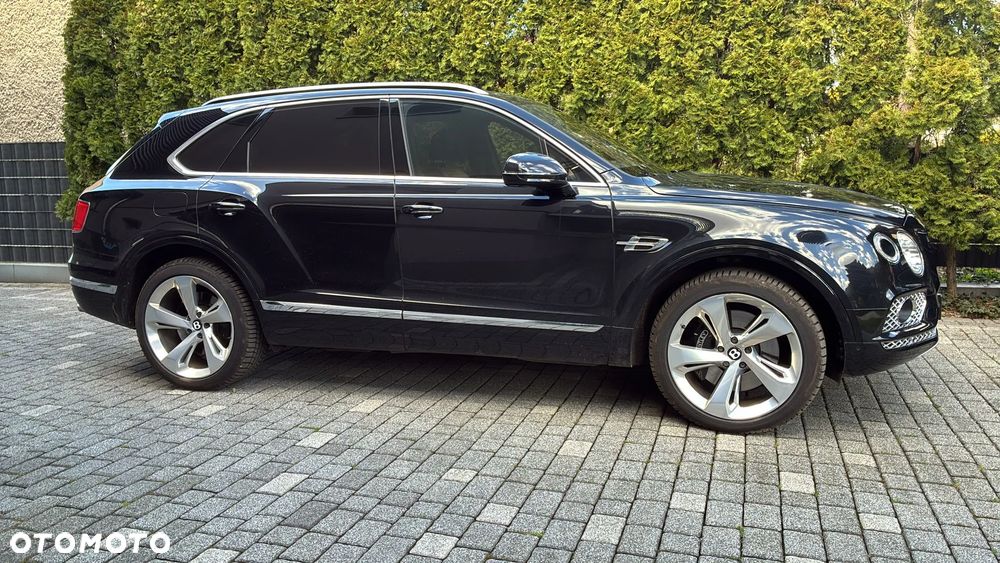 Bentley Bentayga - 3