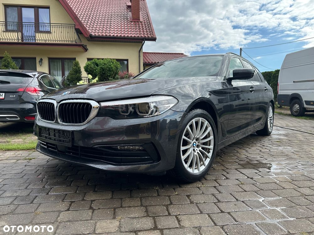 BMW Seria 5 520d Sport Line - 10