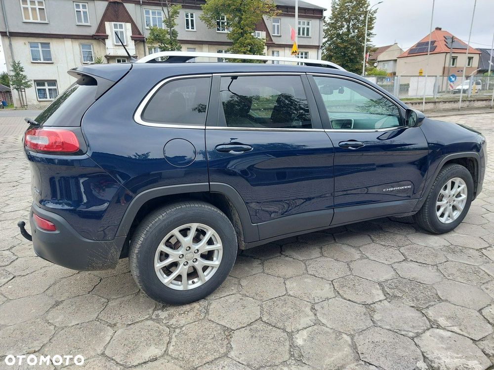 Jeep Cherokee - 8