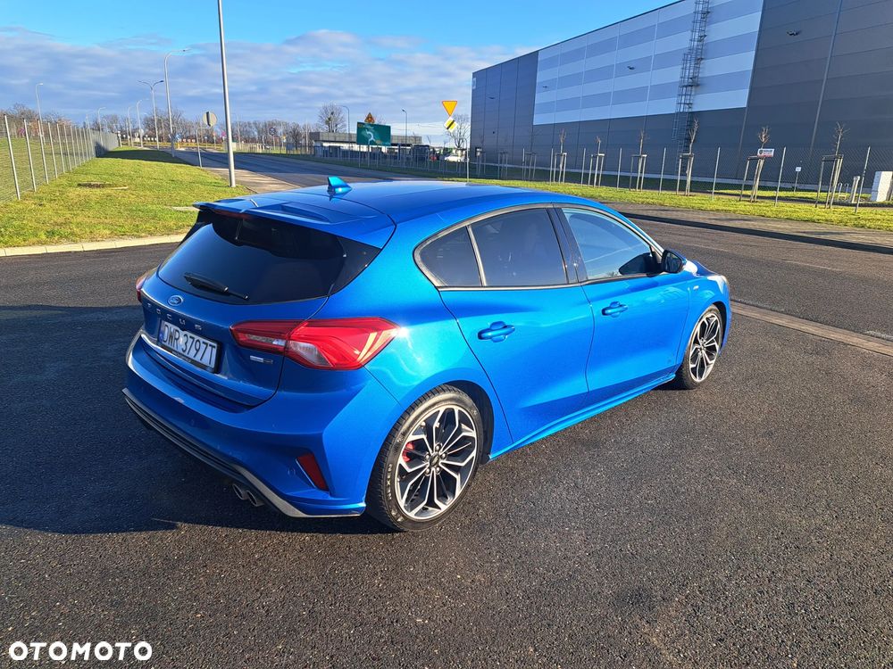 Ford Focus 1.0 EcoBoost Hybrid ST-LINE DESIGN - 4