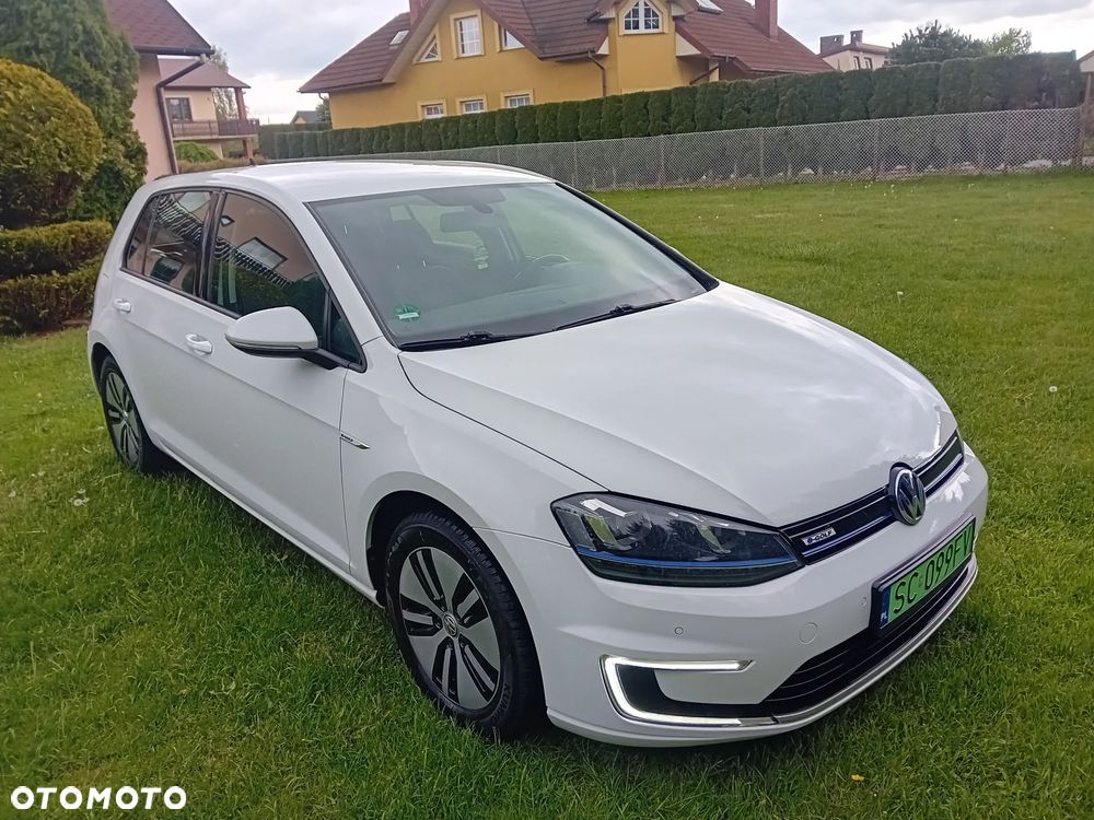 Volkswagen Golf - 2