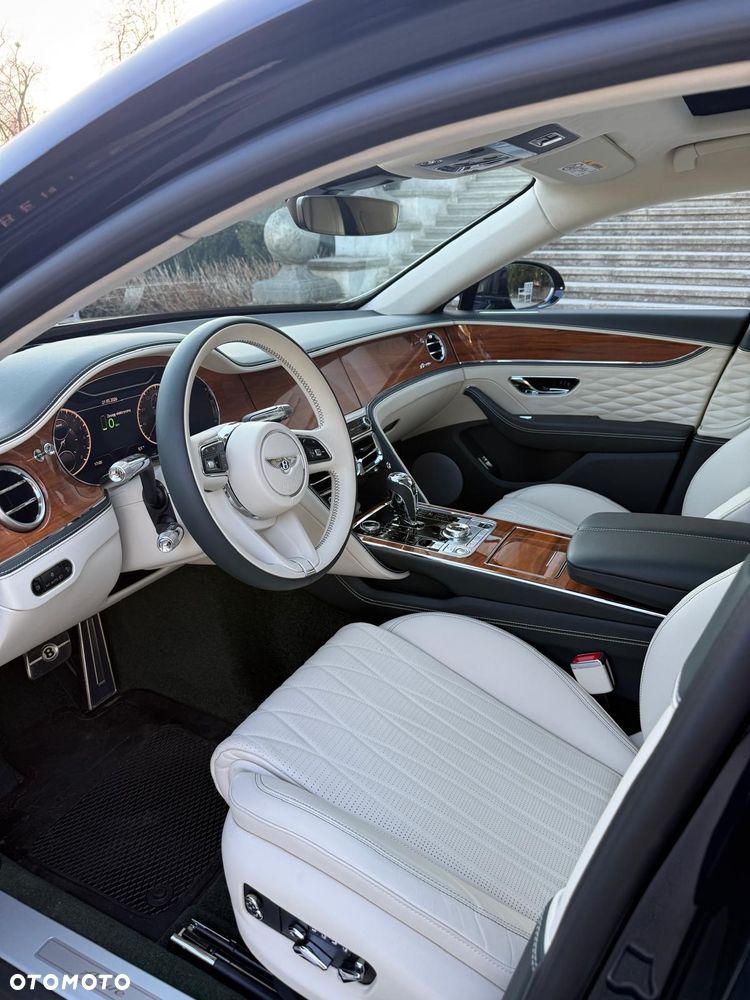 Bentley Flying Spur Azure - 2