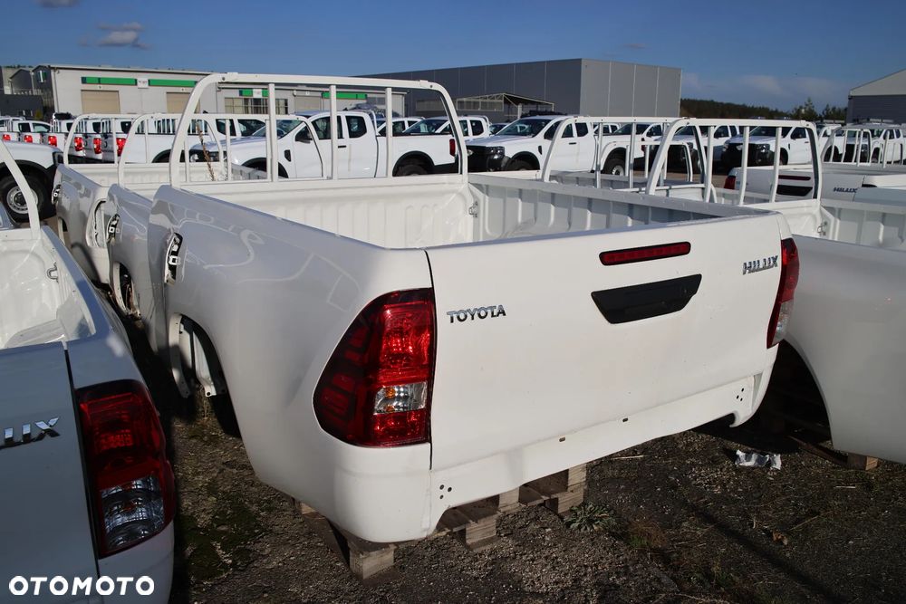 Paka bagażnika NOWA (z demontażu) HILUX / RANGER / D-MAX - FV - 6